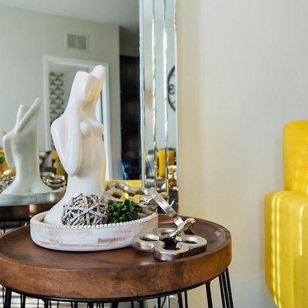 タンパUrban 2Br2Ba Gem-Near Airportアパートメント エクステリア 写真